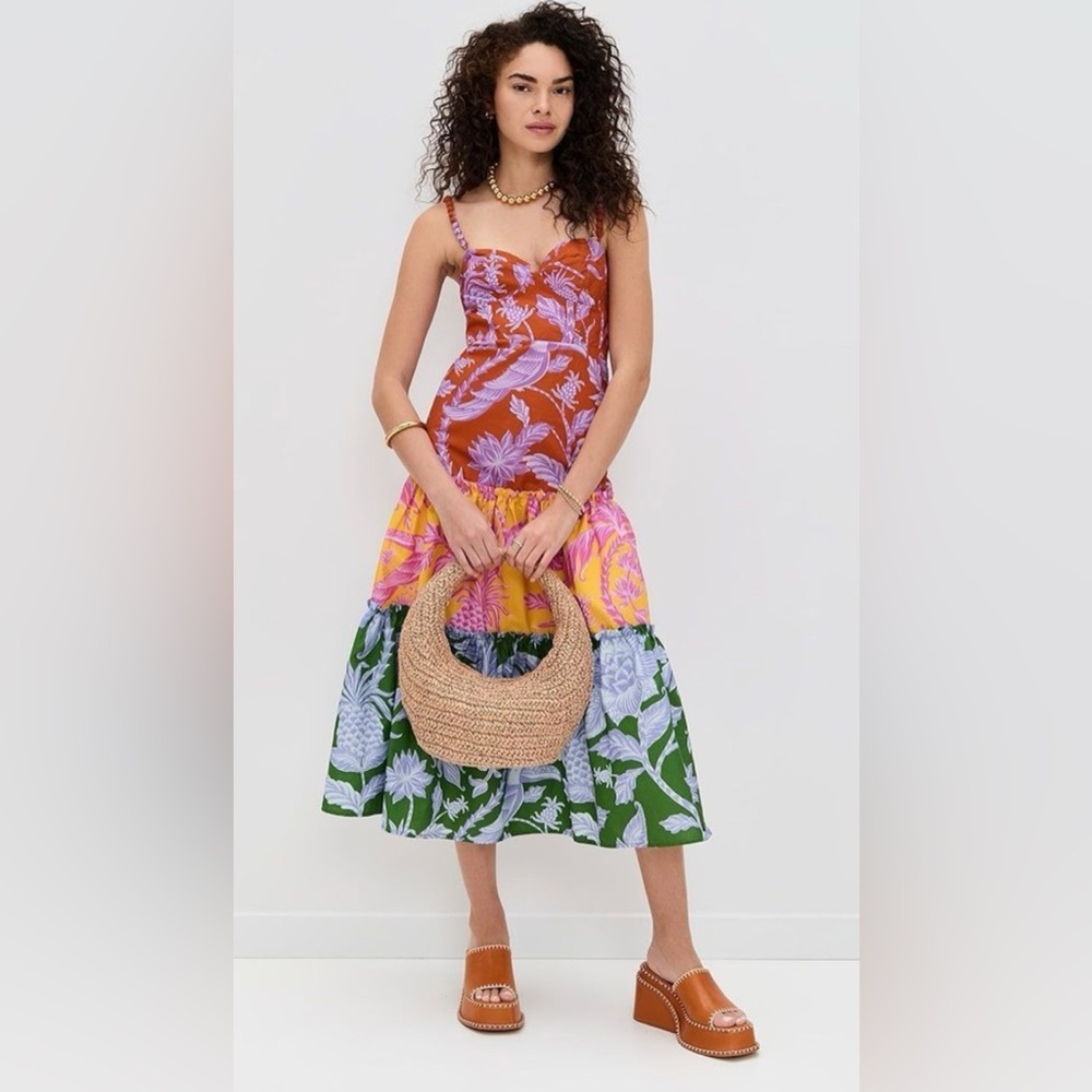 Farm Rio Mixed Tropical Swing Sleeveless
Midi Dress